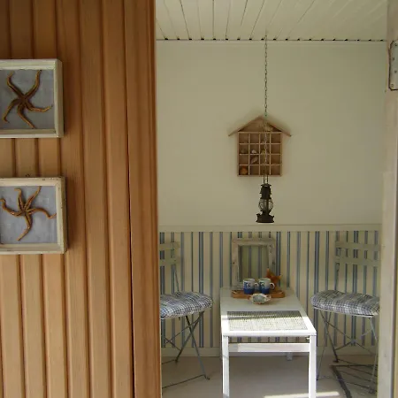 Kaju Guesthouses Nasva Exterior photo